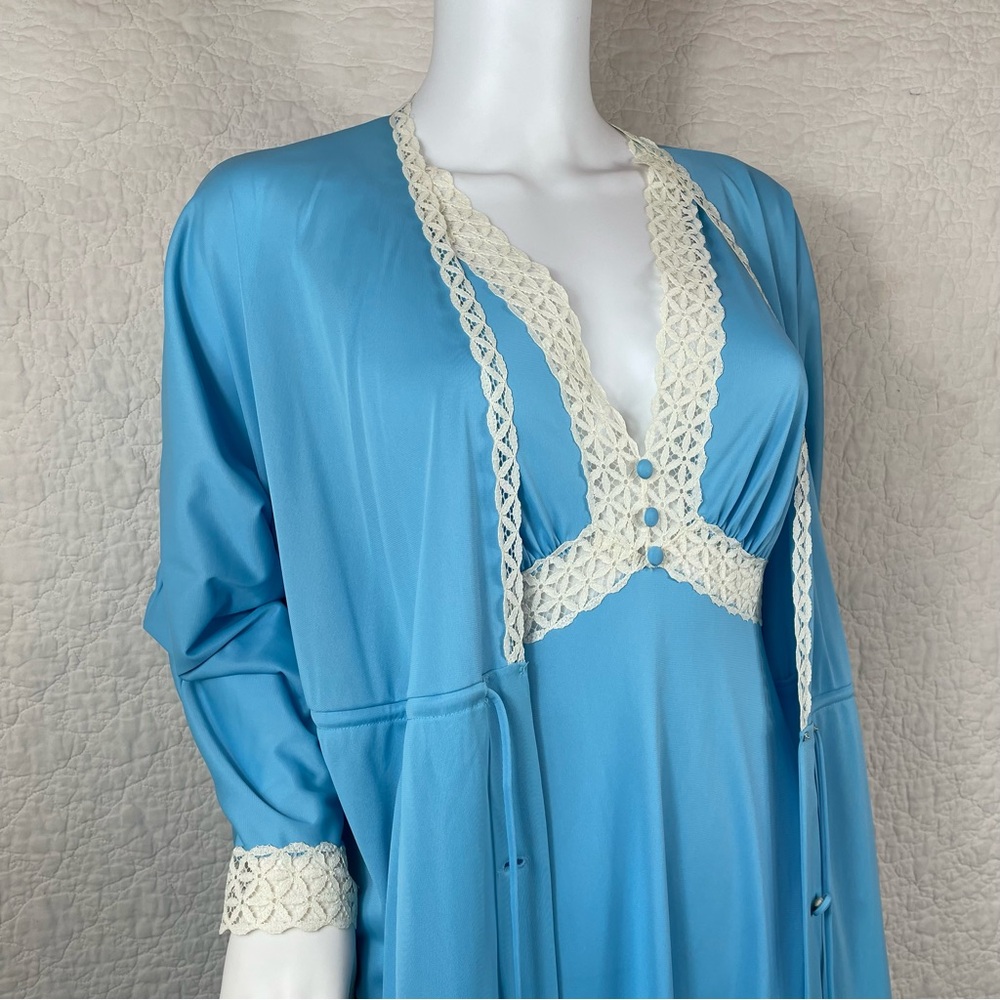 🔥Vintage 70s Vanity Fair 2 Pieces Nightgown & Robe Set Lace Maxi Length - Picture 8 of 16